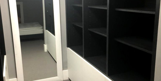 Bedroom wardrobe 01